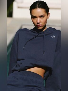 ALO Yoga Accolade hoodie in Navy size XS brand new with tags